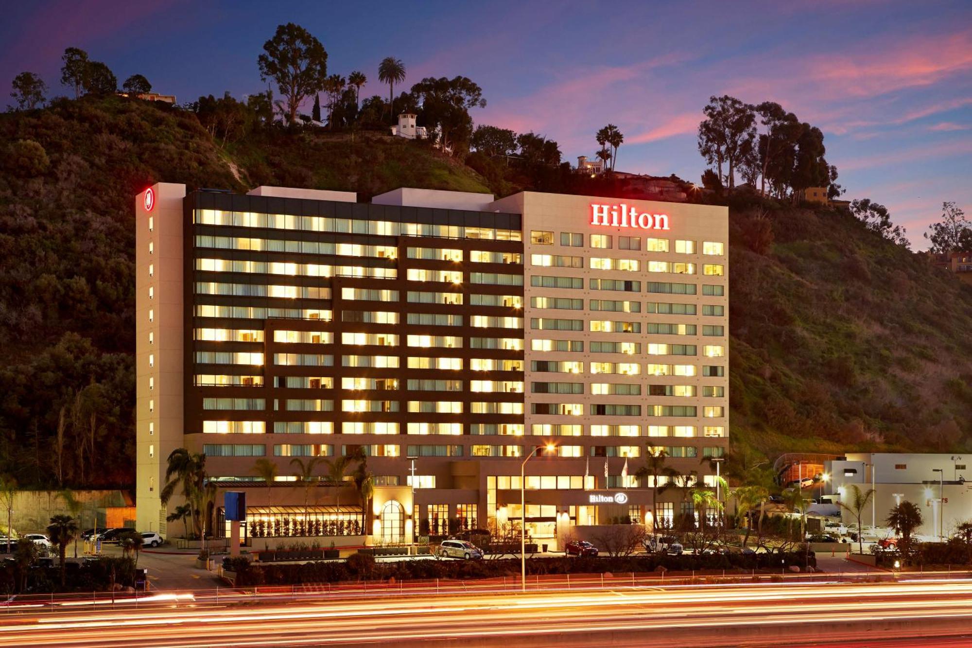Hilton San Diego Mission Valley Esterno foto